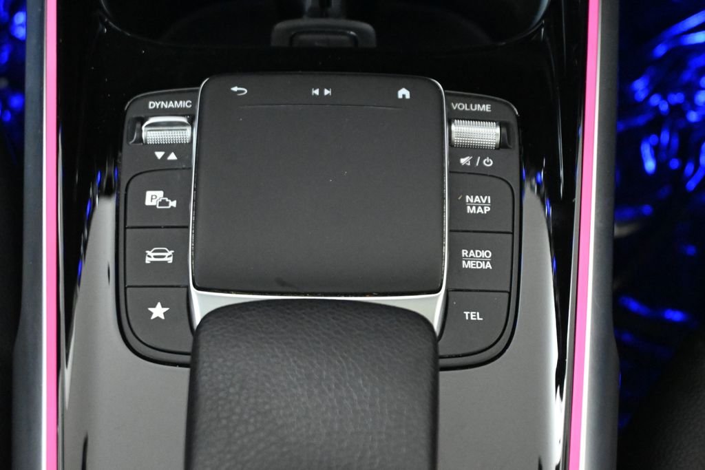 Used 2023 Polar White Mercedes-Benz GLB 250 image 23