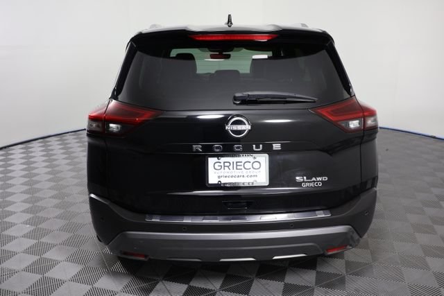 Used 2023 Black Nissan SL image 7