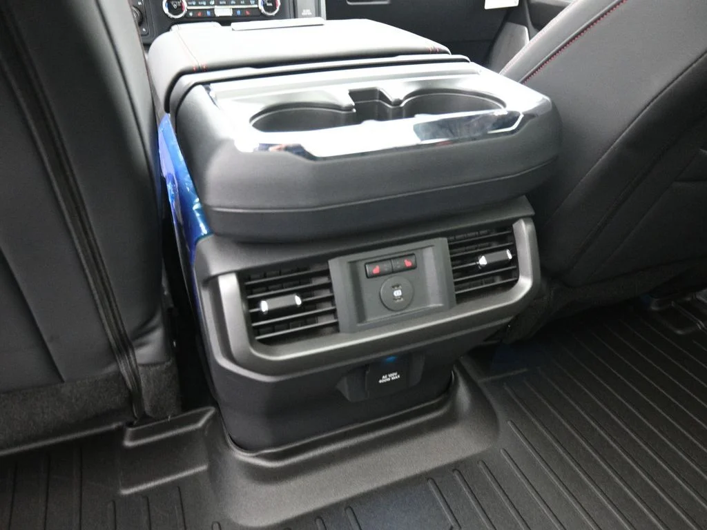 New 2025 Oxford White Ford Lariat image 22