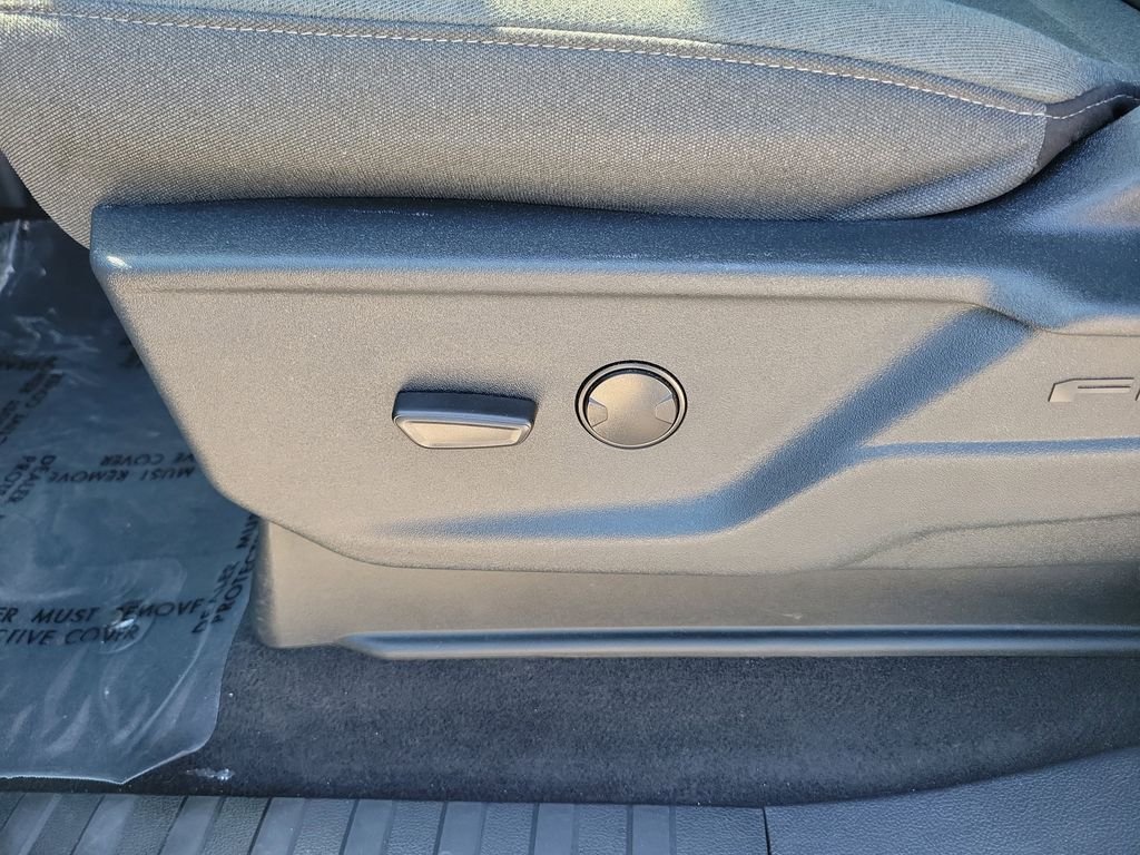 Used 2025 White Ford XLT image 19