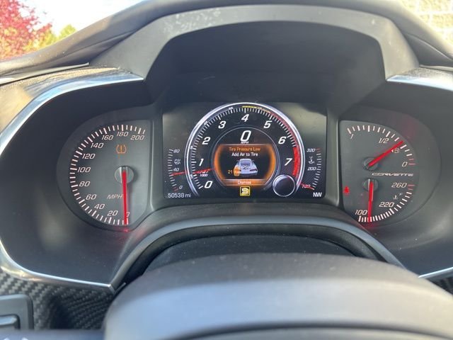 Used 2019 White Chevrolet Stingray Z51 image 20