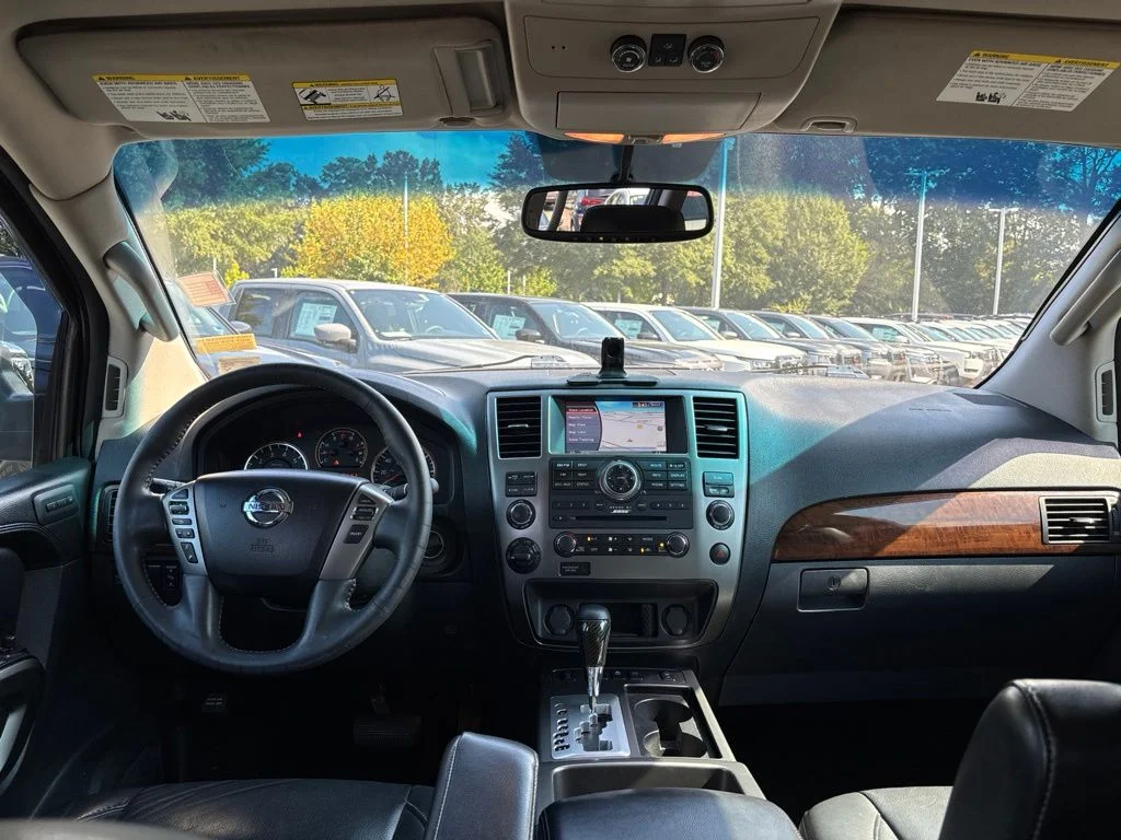 Used 2015 Black Nissan Platinum image 9