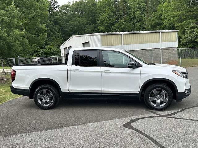 Used 2024 White Honda TrailSport image 9
