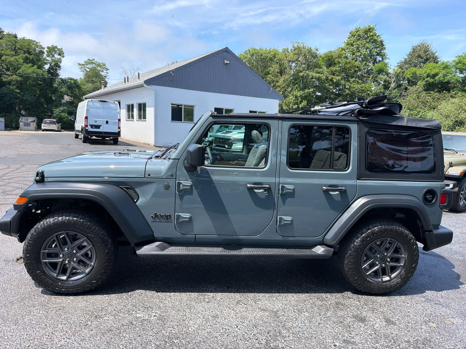 New 2026 Anvil Clear-Coat Exterior Paint Jeep Sport S image 5
