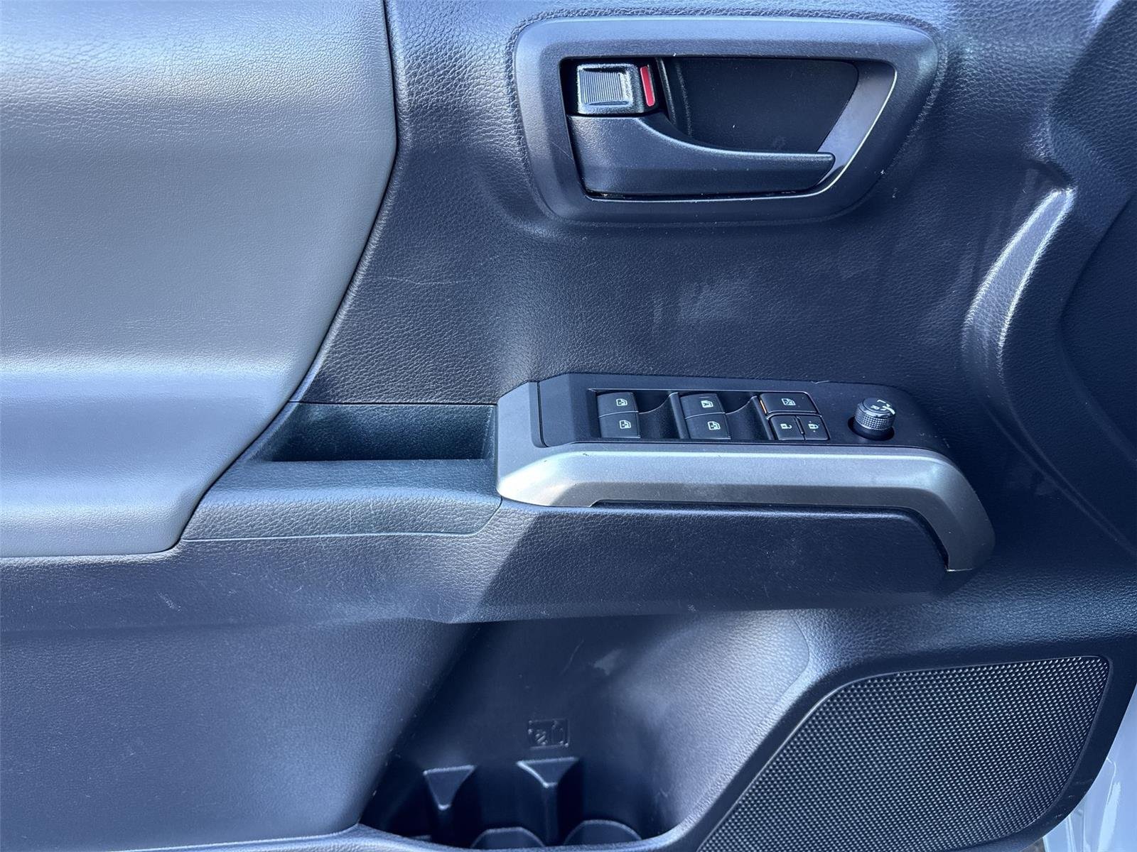 2020 Toyota Tacoma SR5 - Photo 26