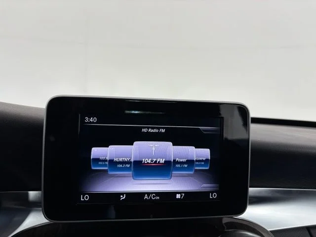 Used 2018  Mercedes-Benz C 300 image 15