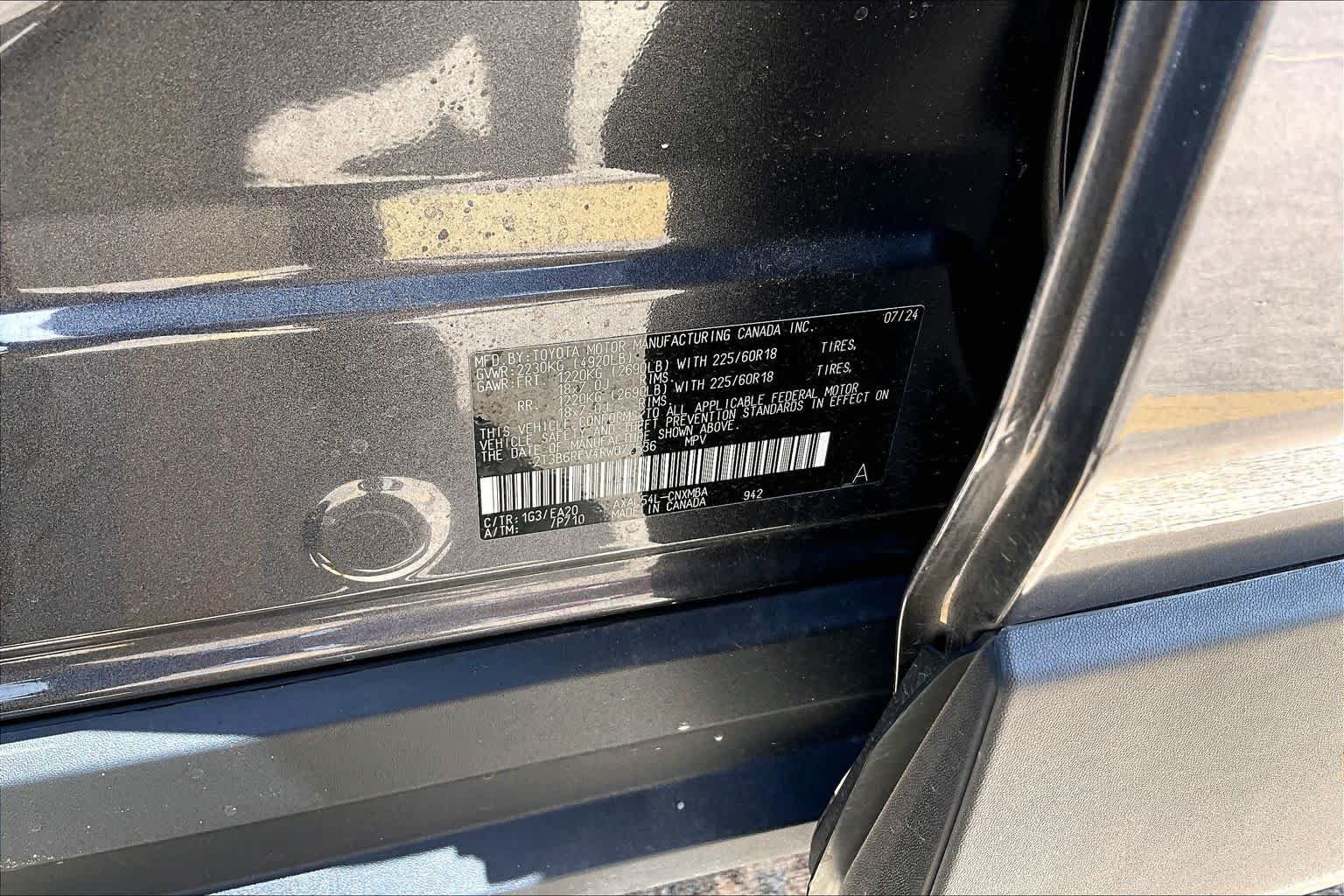 Used 2024 Magnetic Gray Metallic Toyota Hybrid XLE Premium image 35