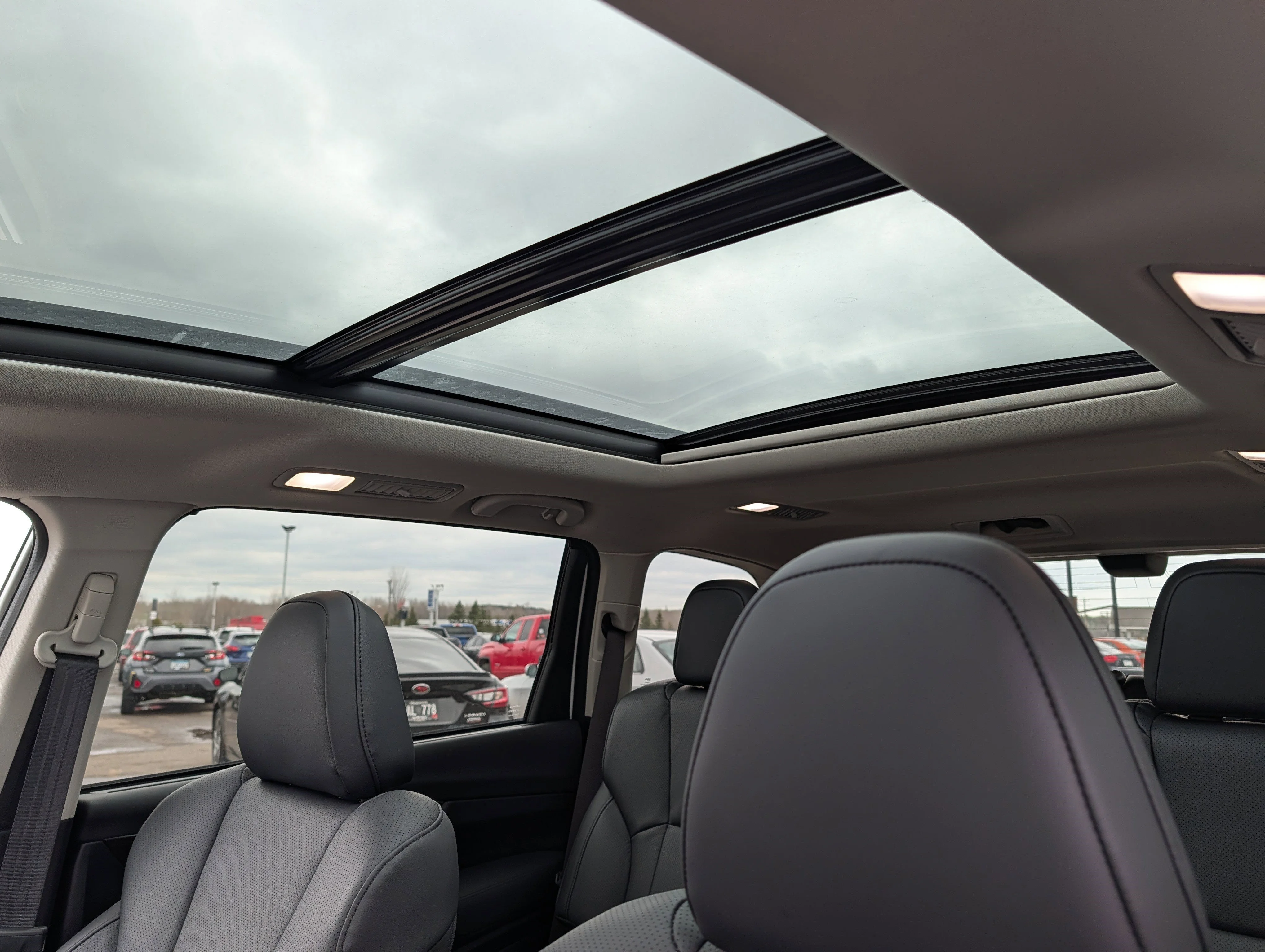 New 2026 CRYSTAL WHITE PEARL Subaru Touring 7-Passenger image 12