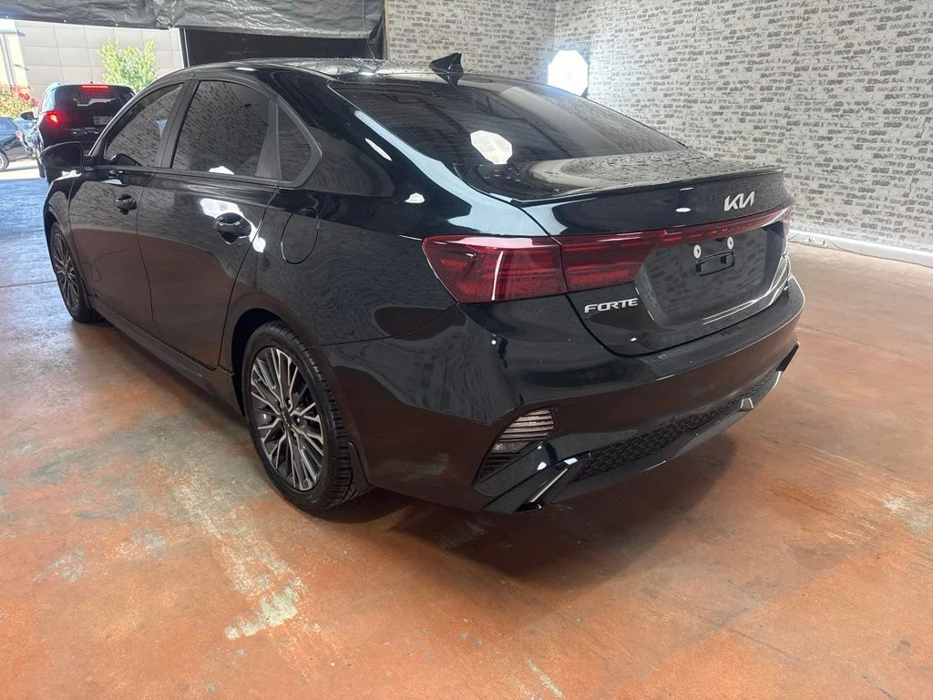 Used 2022 Black Kia GT-Line image 5