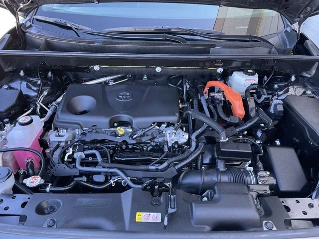 Used 2025 Gray Toyota XLE Premium image 25