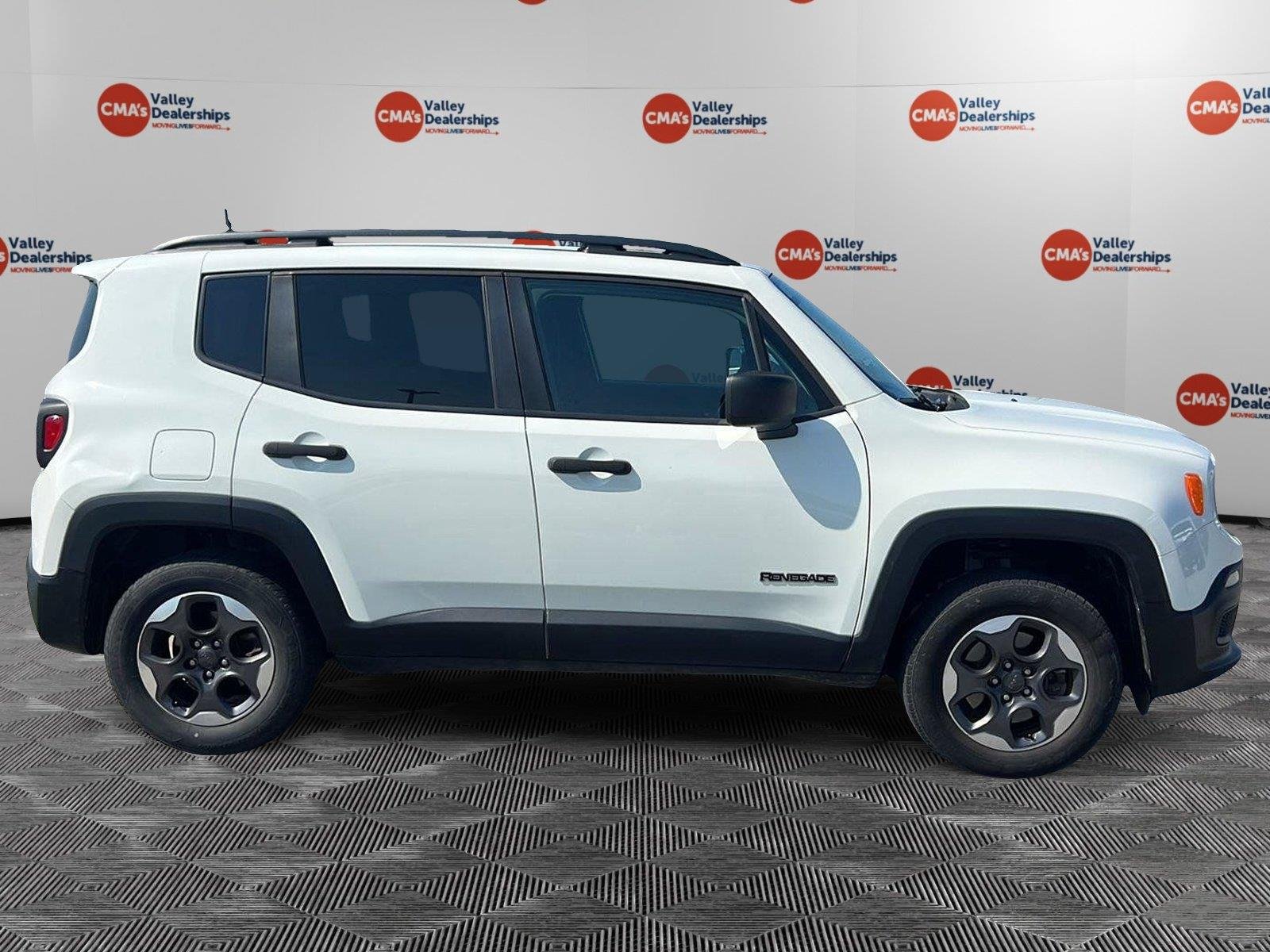 Used 2018 Alpine White Jeep Sport image 5