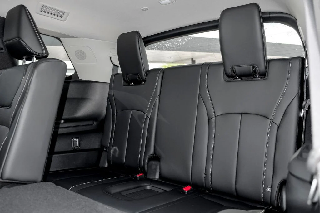New 2027 MINERAL BLACK INFINITI Luxe AWD image 18