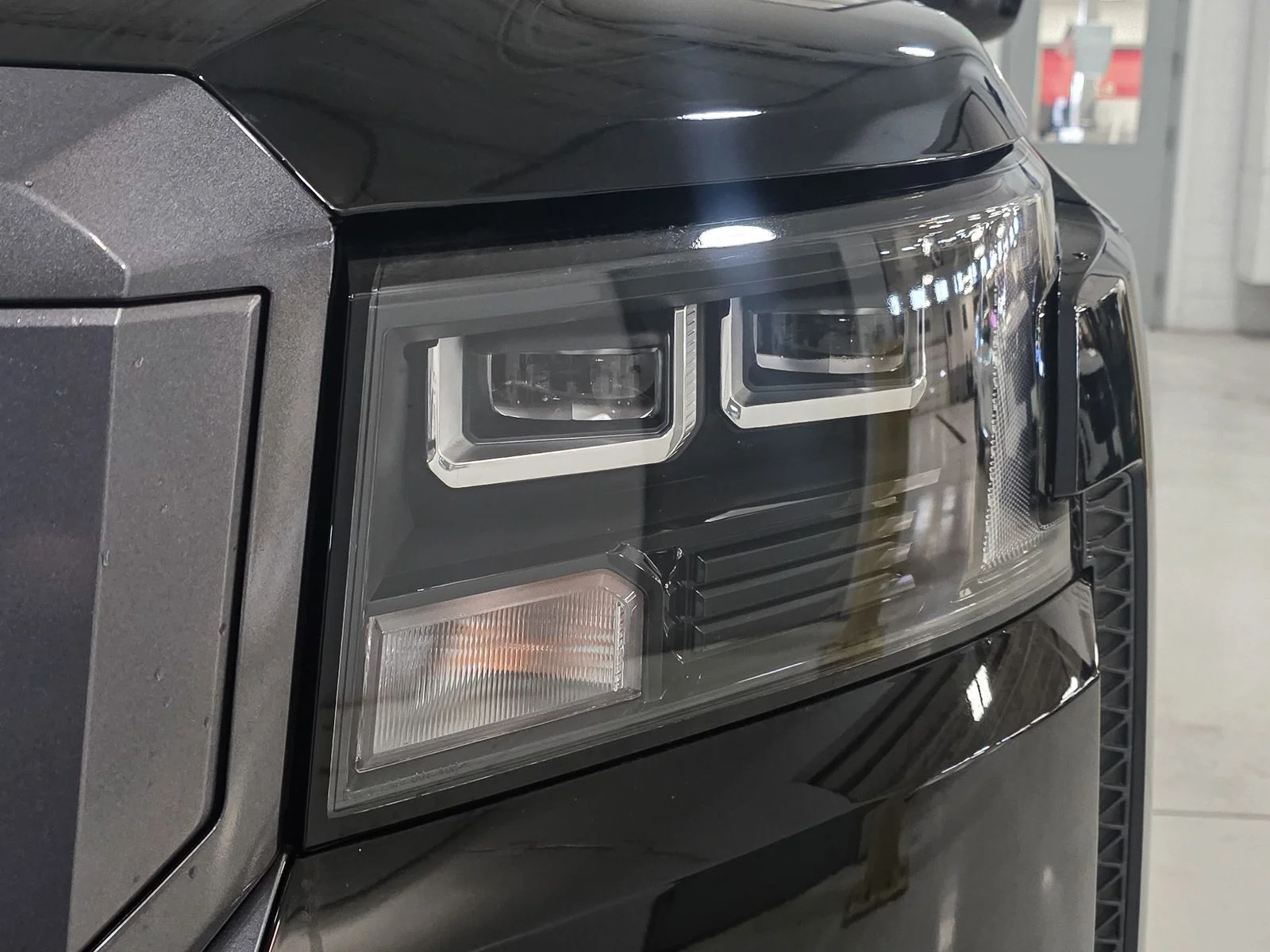 New 2026 Super Black Nissan Crew Cab SV image 14
