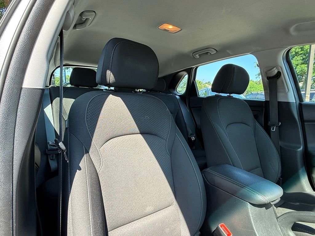 Used 2018 Summit Gray Hyundai Base image 26