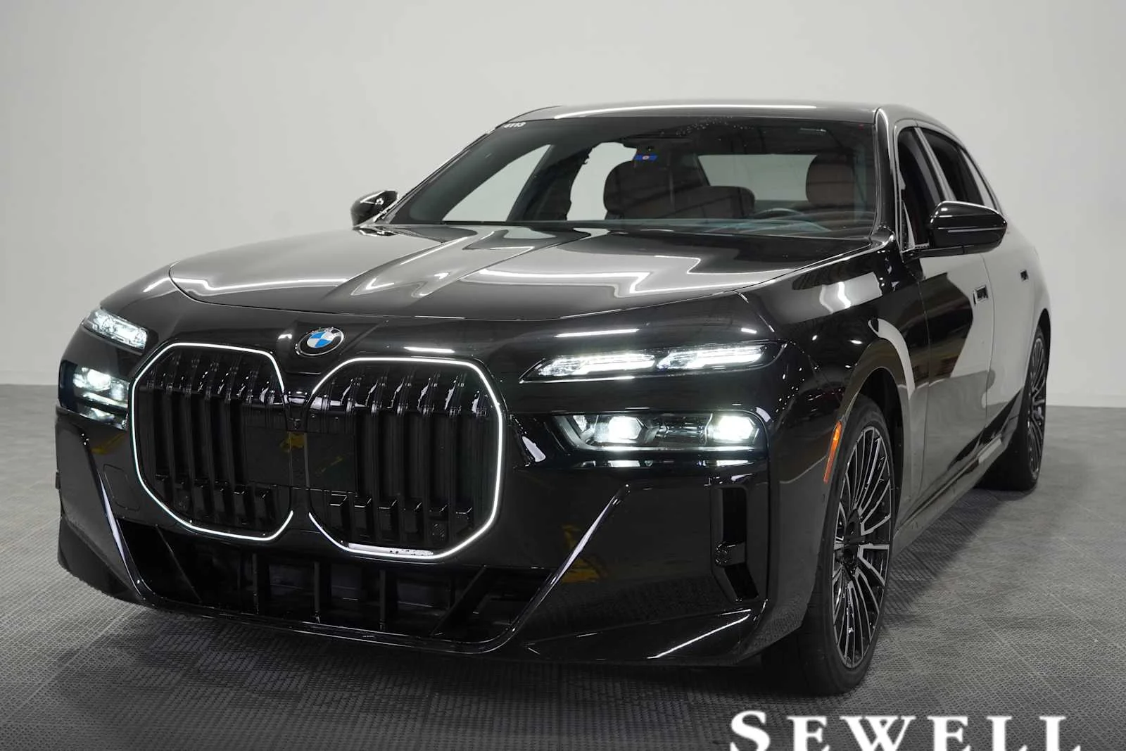 2025 BMW 7 Series 760i xDrive Sedan's photo