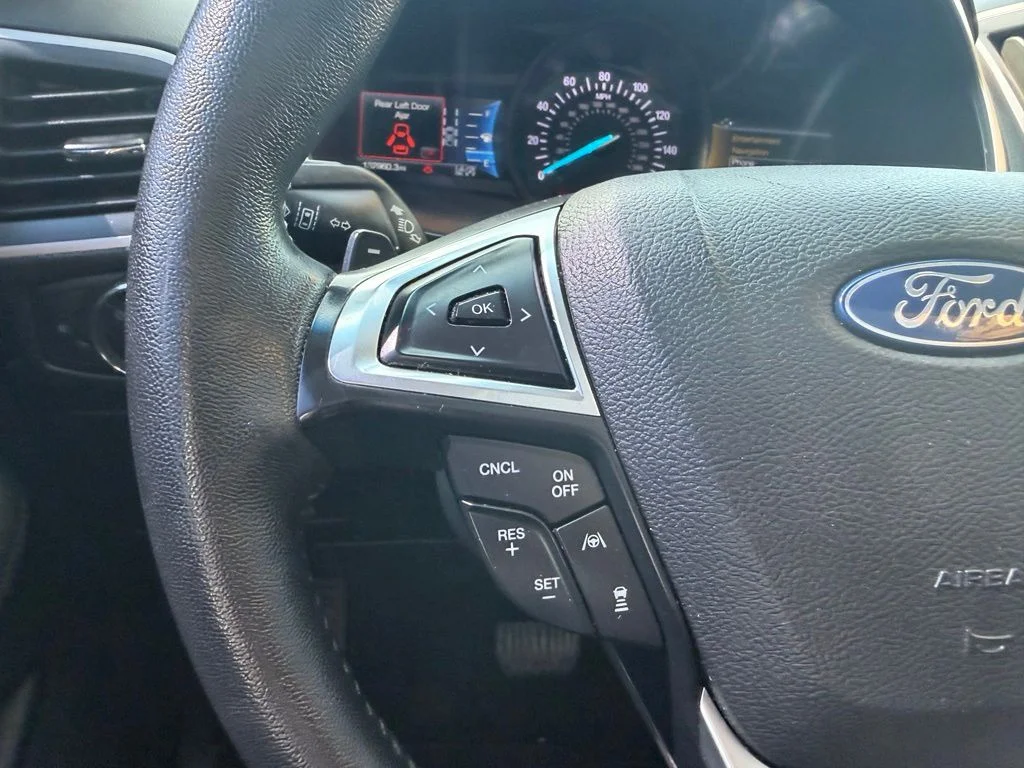 Used 2019 Black Ford SEL image 21