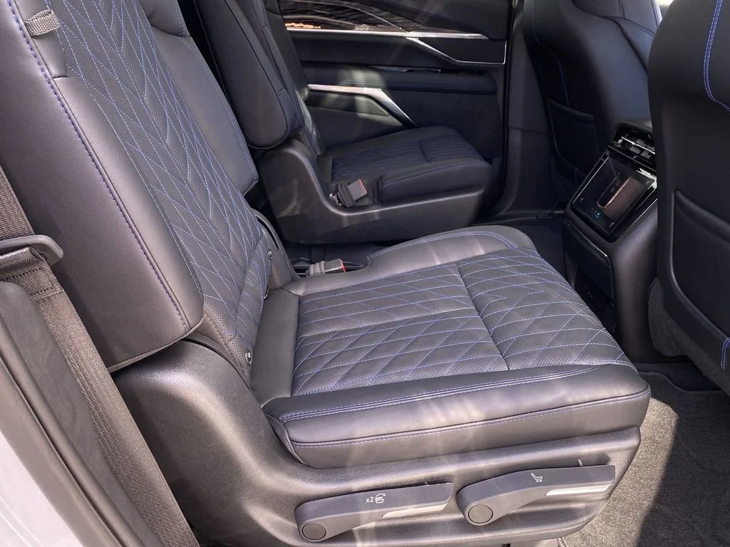 2026 Cadillac Escalade IQL Sport - Photo 44