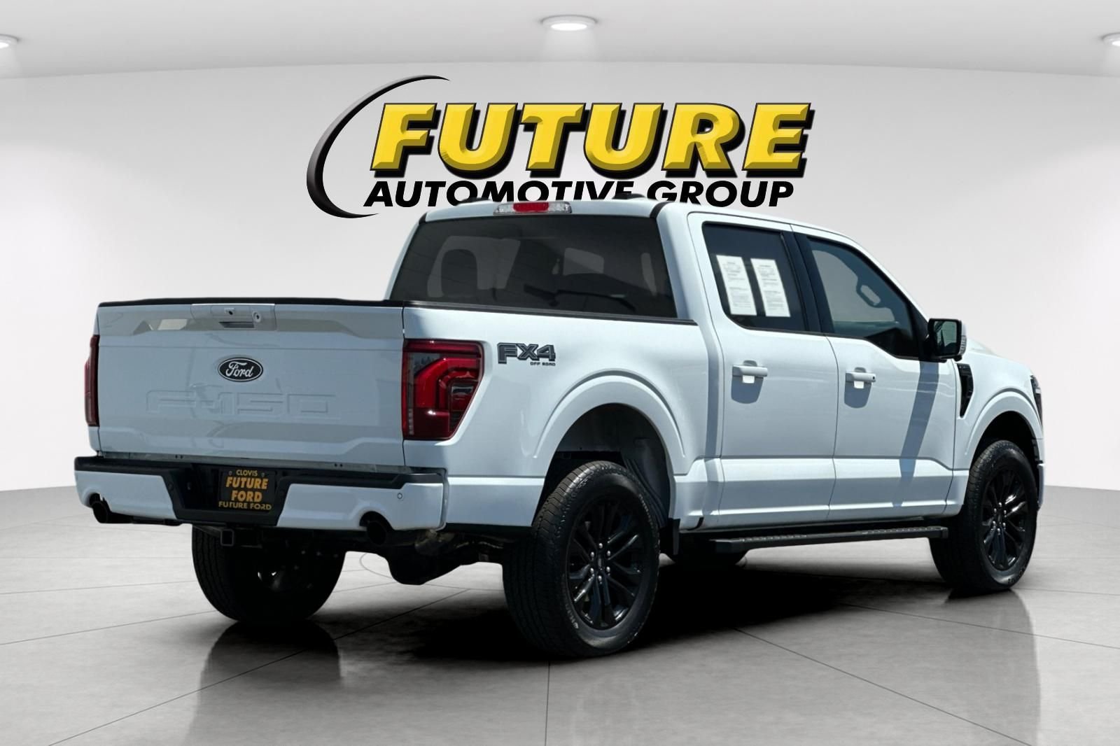 Used 2025 White Ford Lariat image 3