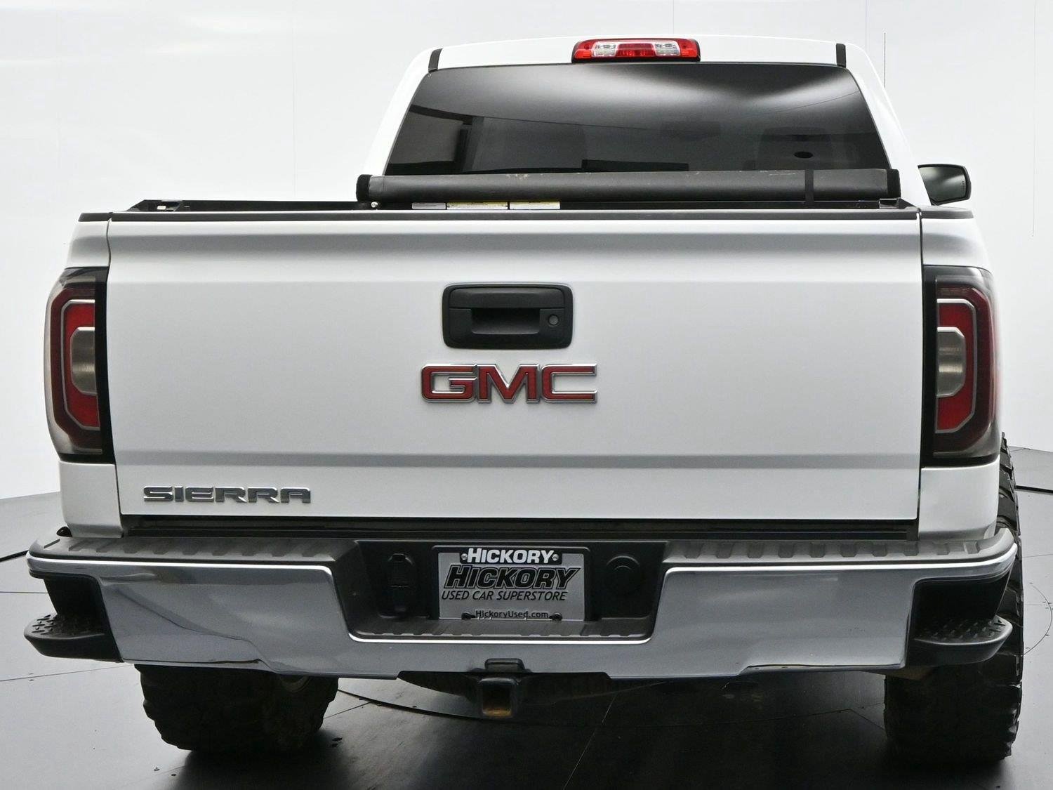 Used 2018 Summit White GMC SLT image 6
