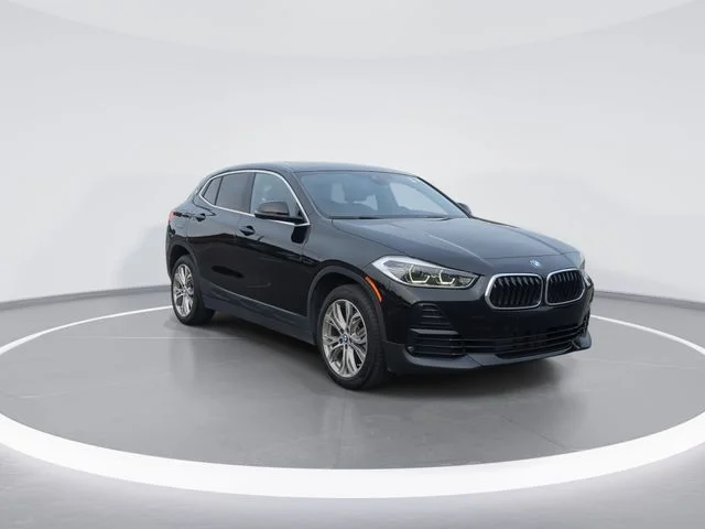 Used 2022 Black BMW sDrive28i image 2