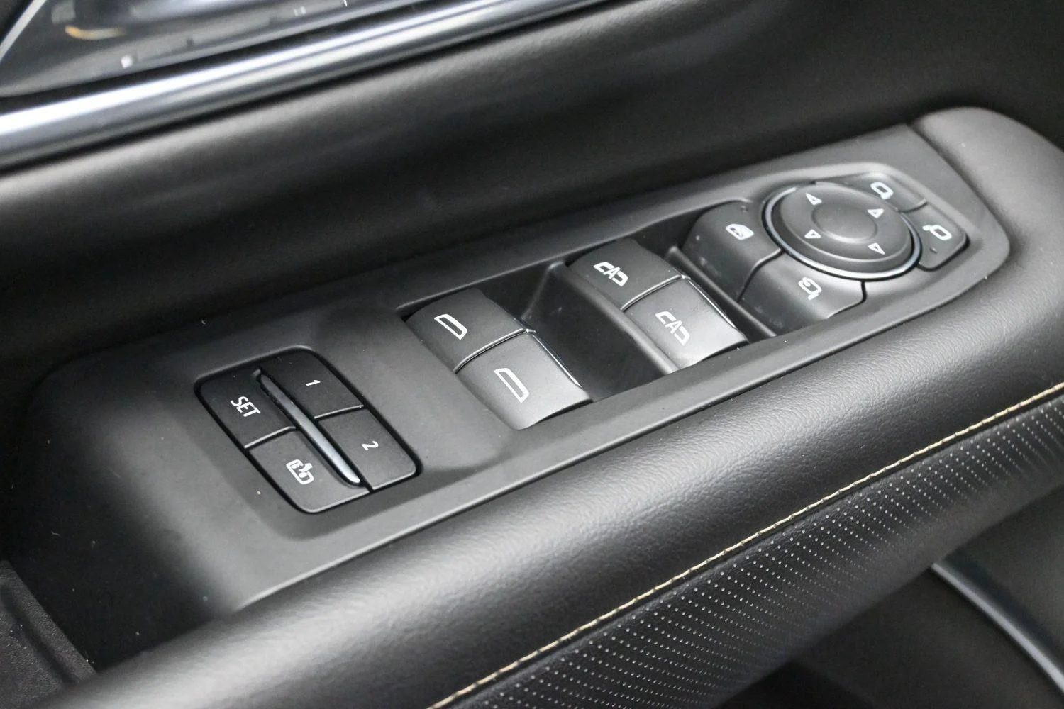 Used 2021 BLACK Chevrolet Premier image 14