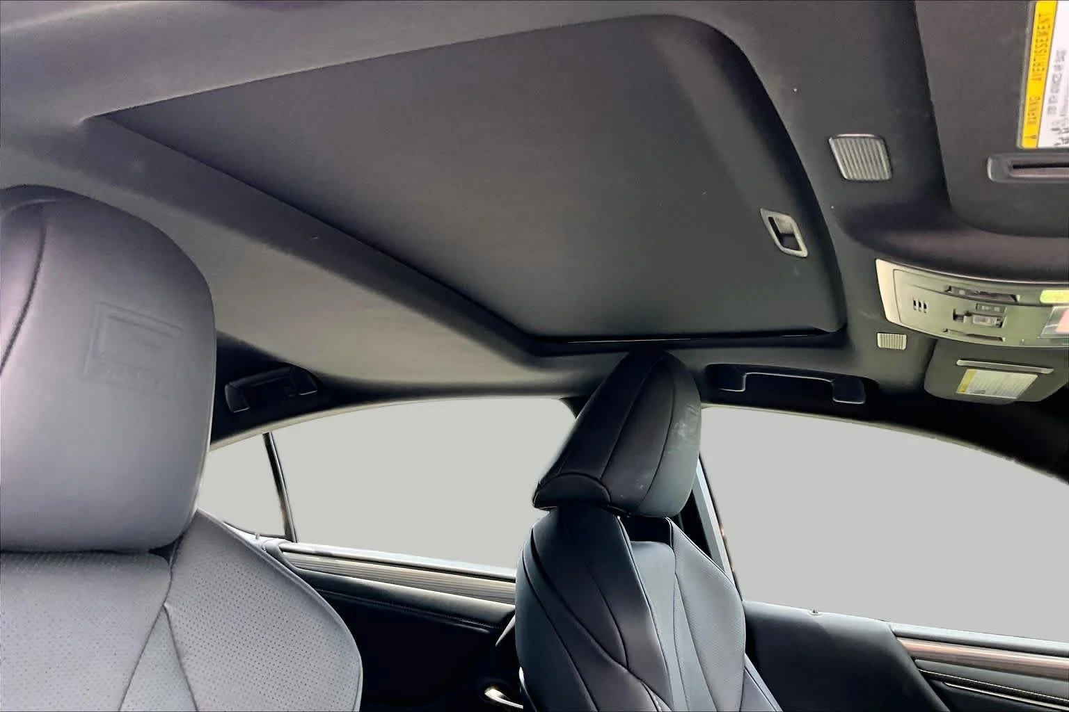 Used 2023 Iridium Lexus F SPORT Handling image 14