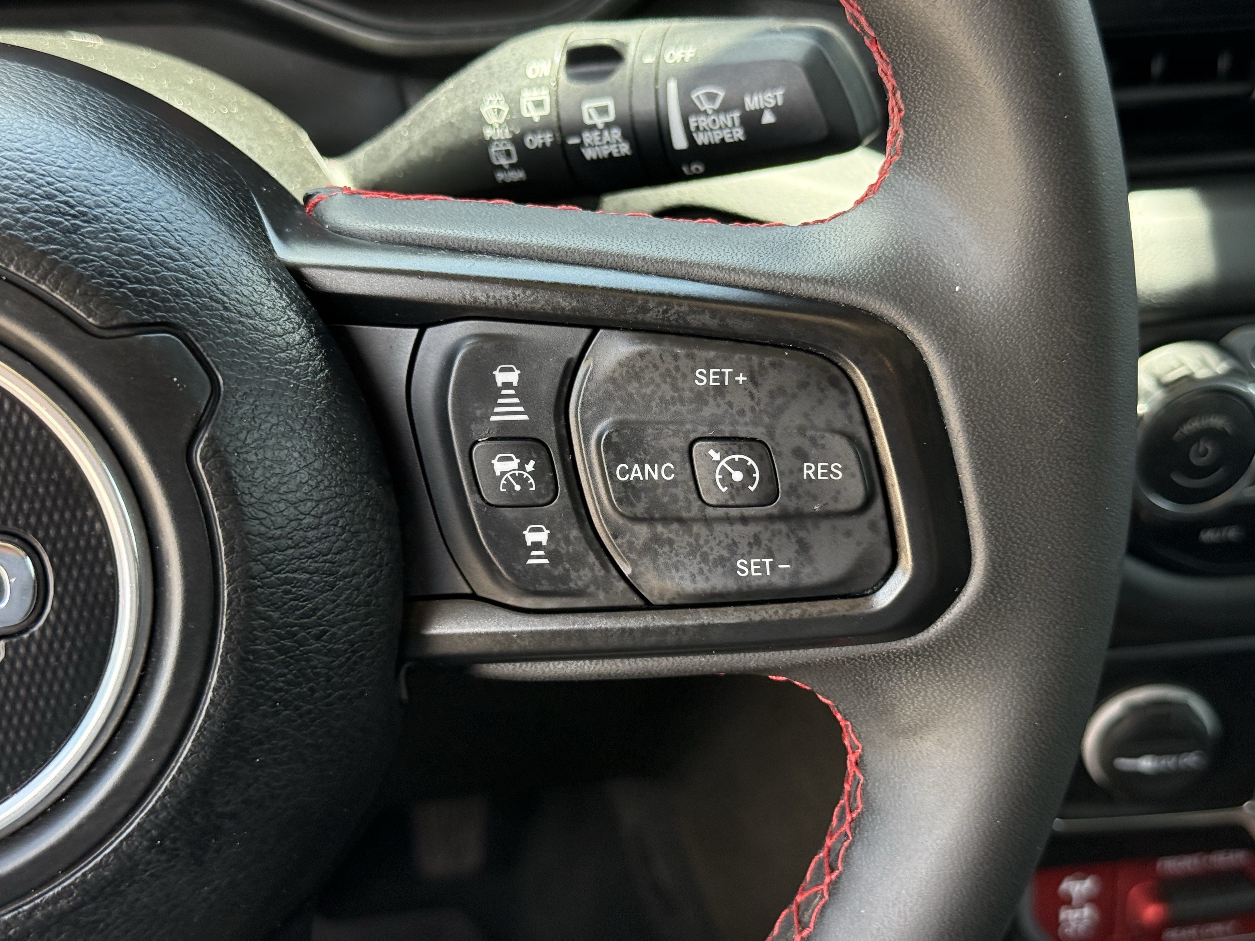 Used 2024 Granite Crystal Metallic Clearcoat Jeep Rubicon image 16