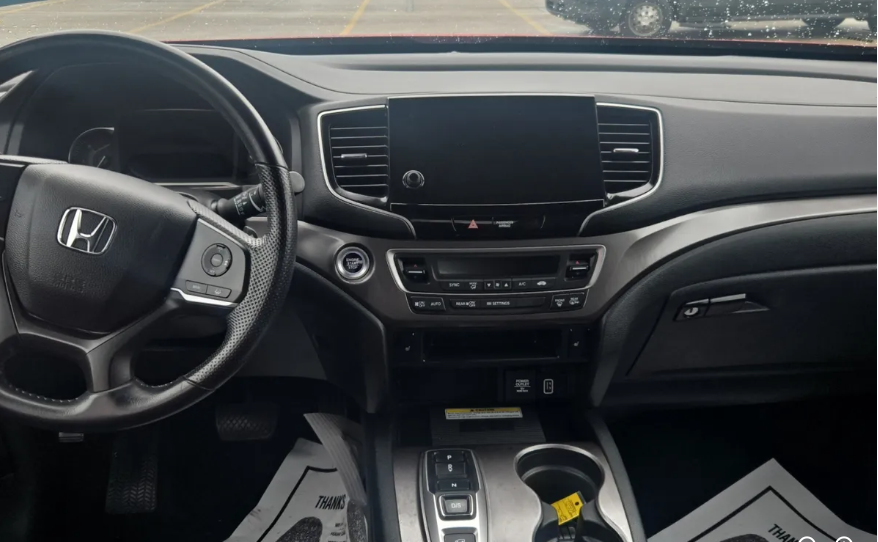 Used 2023 Red Honda EX-L image 3