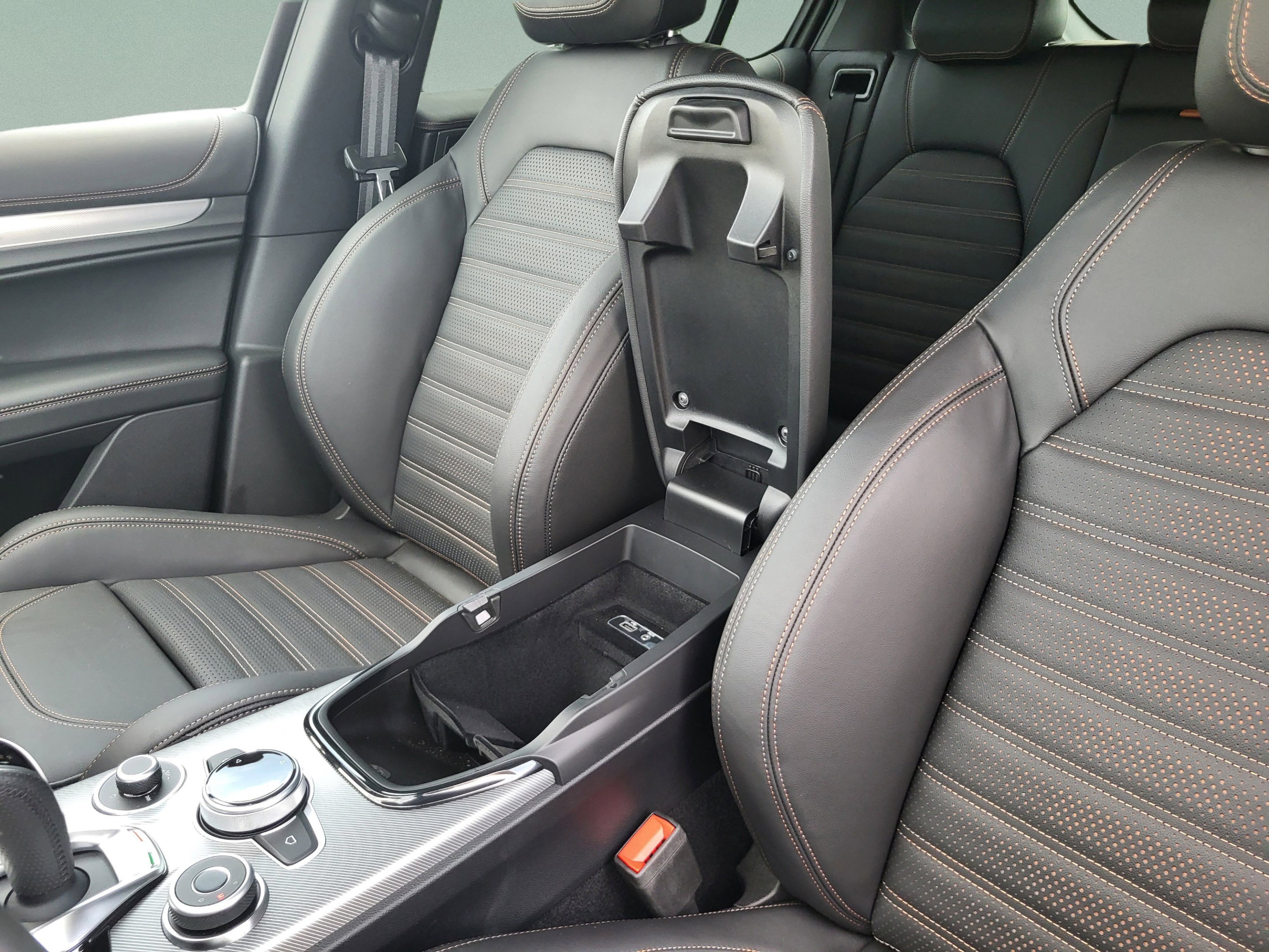 2025 Alfa Romeo Stelvio Intensa - Photo 21