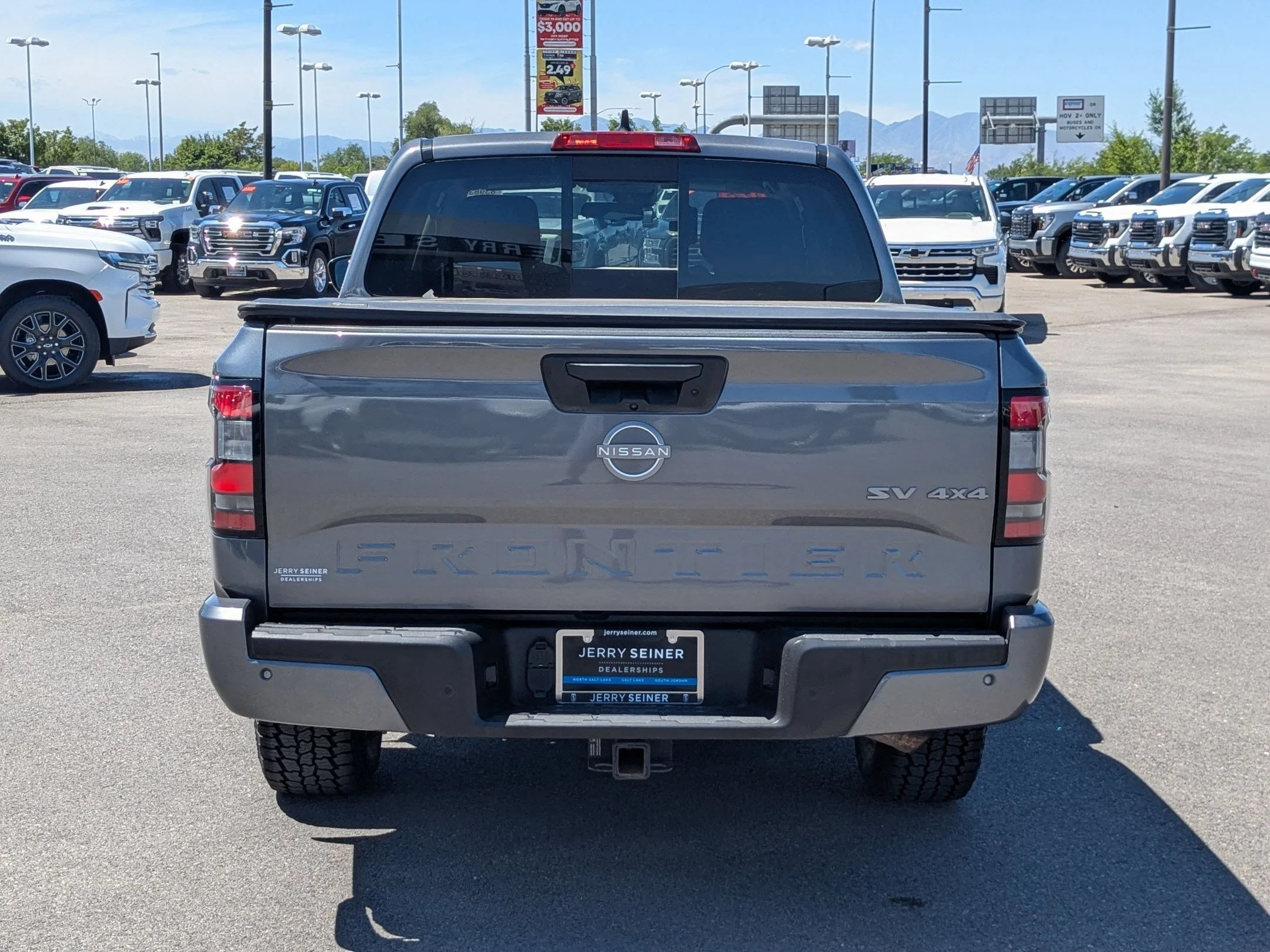 Used 2023 Gun Metallic Nissan SV image 5