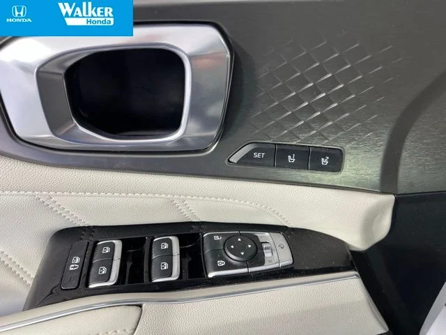Used 2023 White Kia SX-Prestige image 16