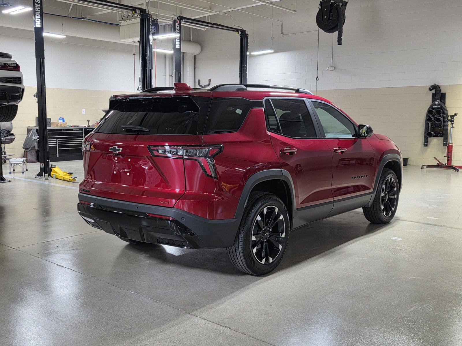 2027 Chevrolet Equinox RS - Photo 7