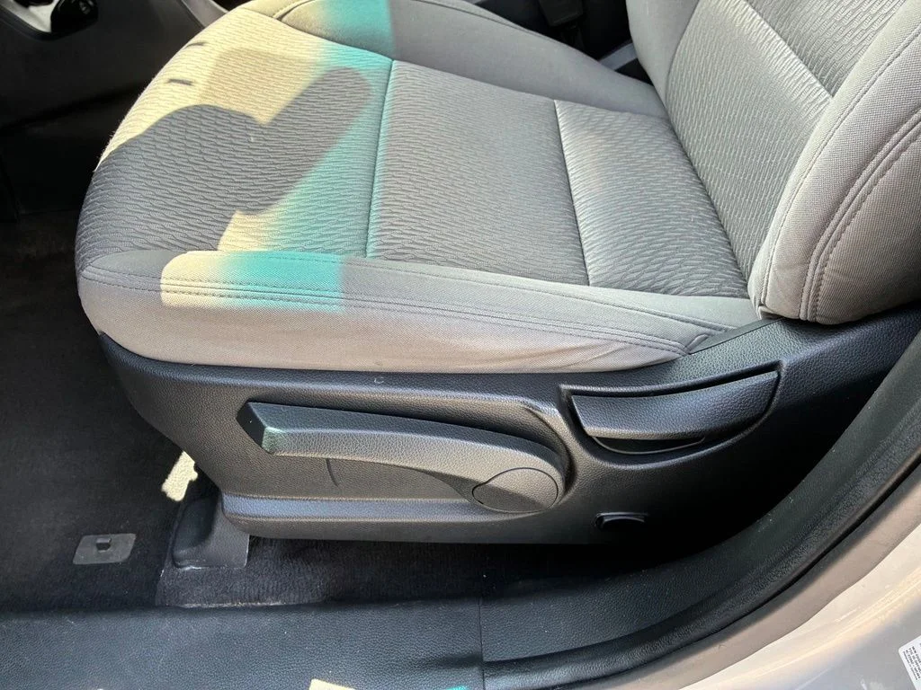 Used 2017 Silver Hyundai 2.4 Base image 18