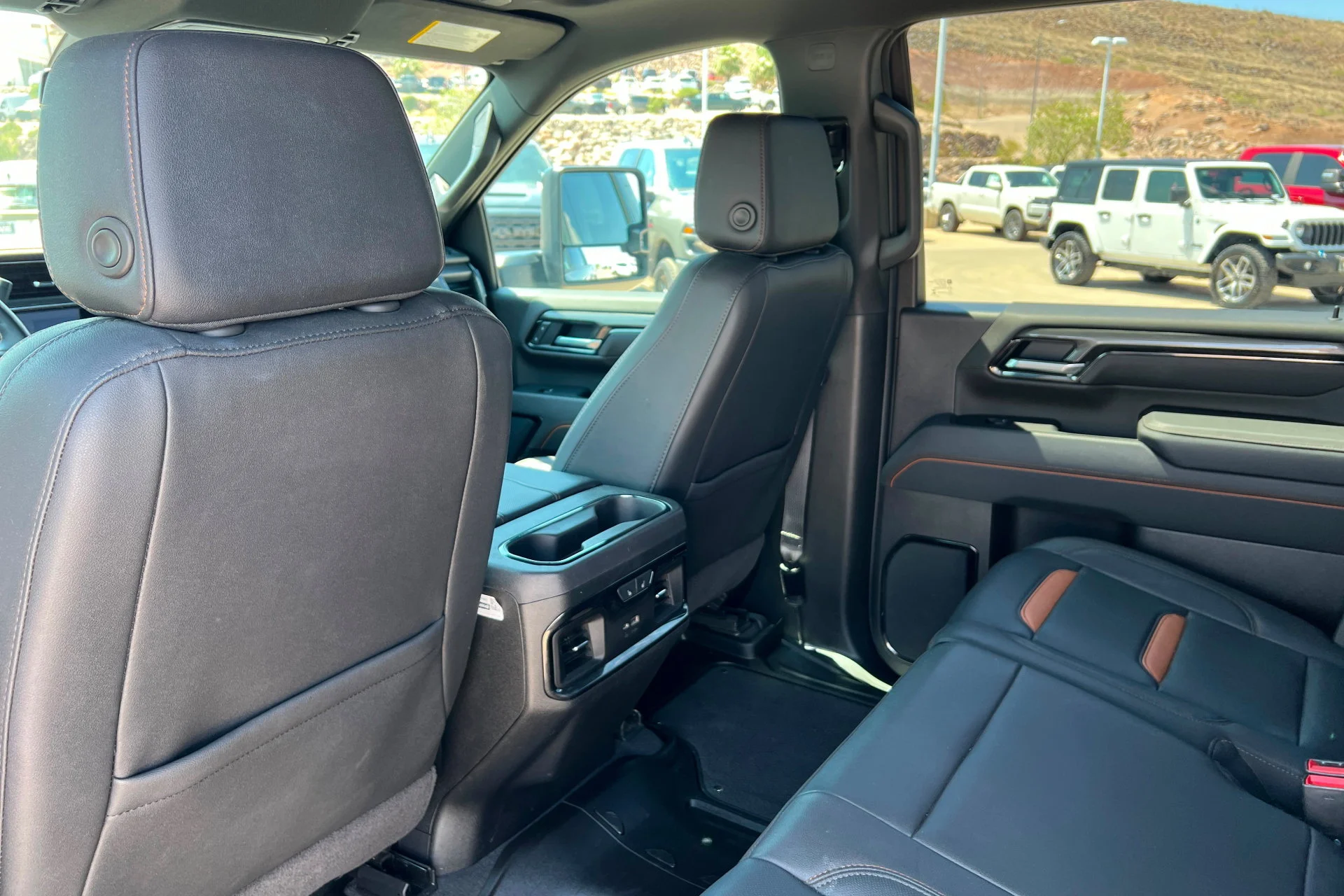 Used 2025 Sterling Metallic GMC AT4 image 19
