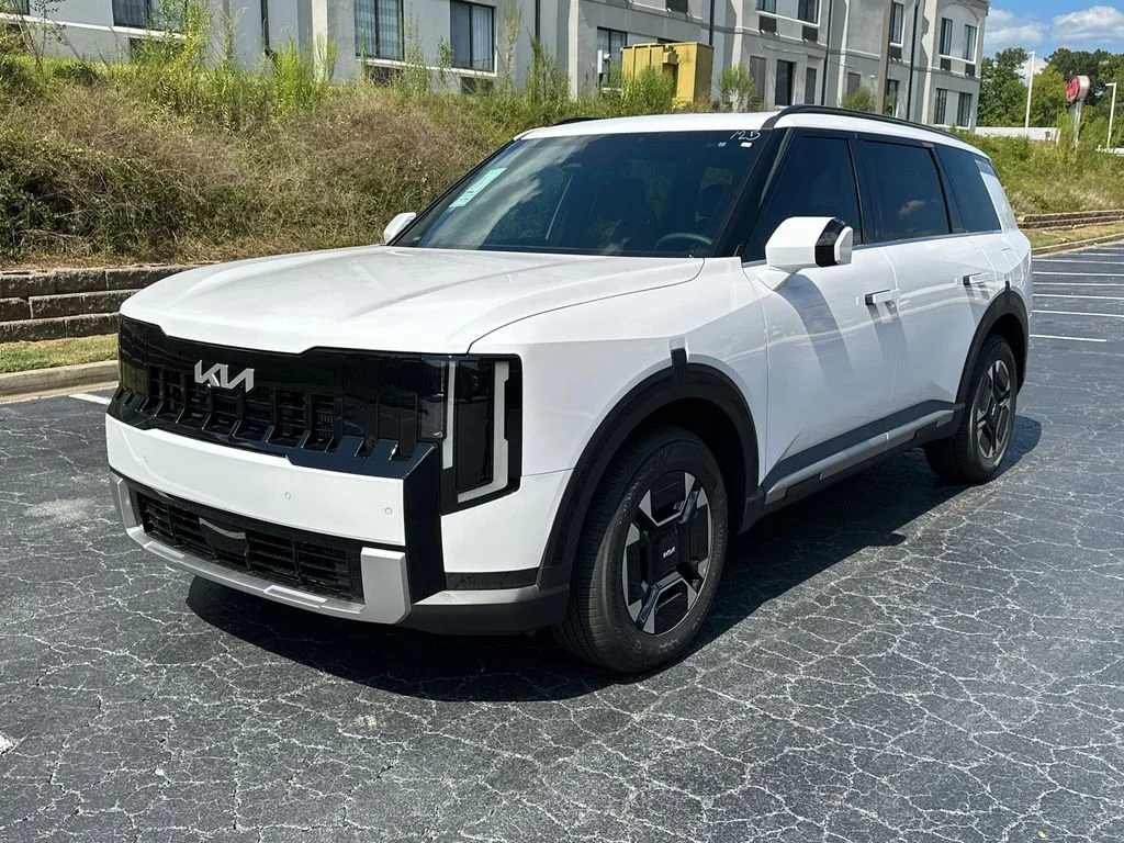 New 2027 White Kia EX image 3