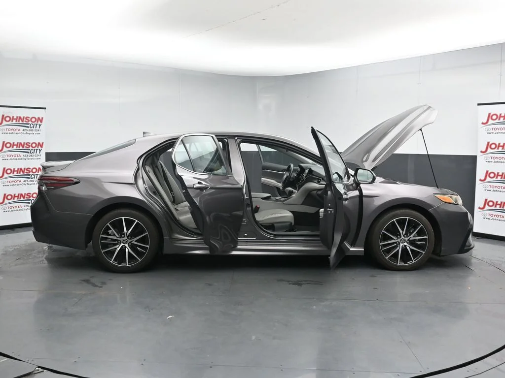 2022 Toyota Camry SE - Photo 41