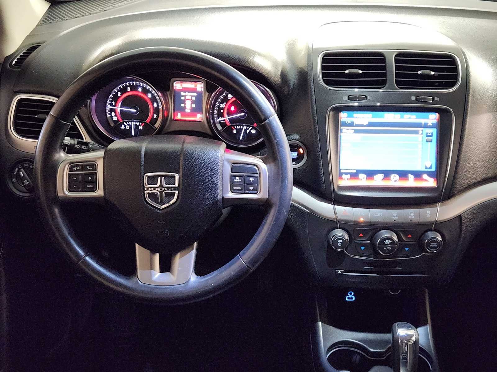 Used 2018 Pitch Black Clearcoat Dodge Crossroad image 24