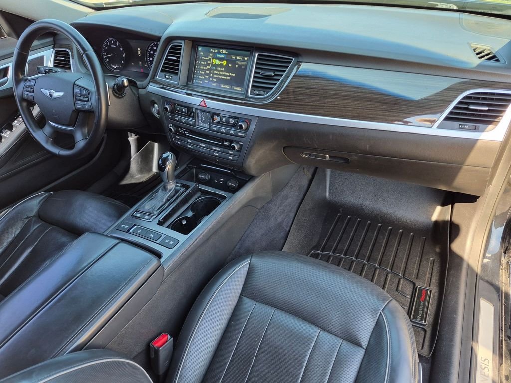 Used 2016 Black Hyundai 3.8 image 30
