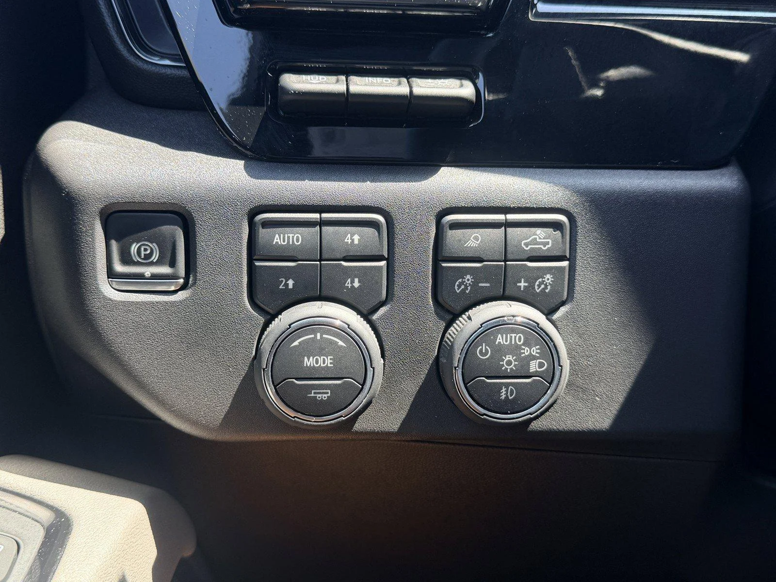 Used 2025 Cypress Gray Chevrolet ZR2 image 26