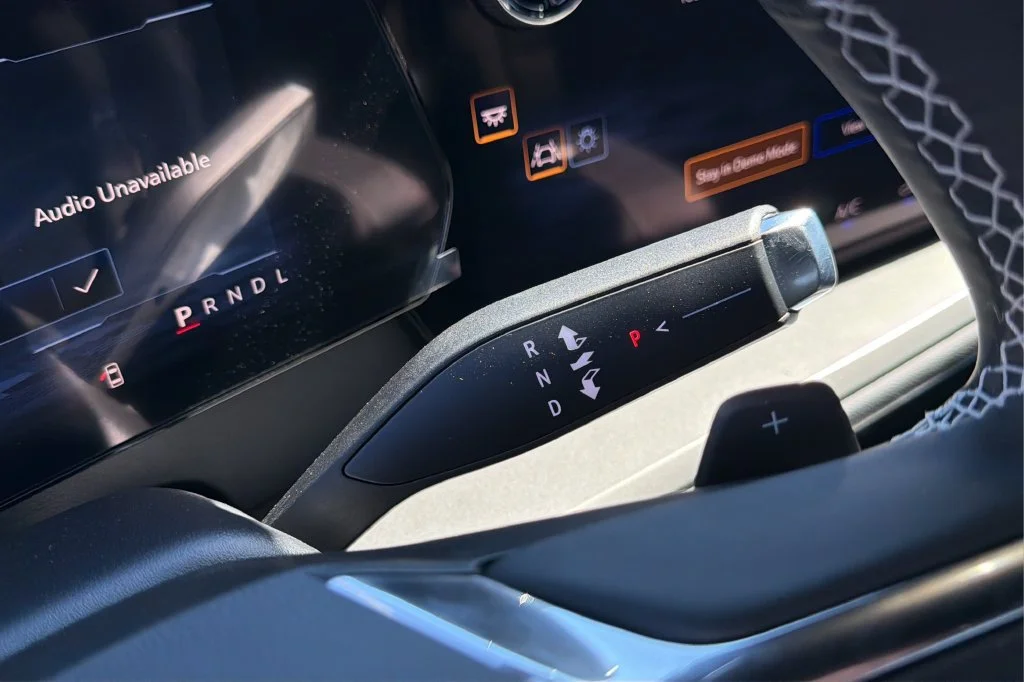 New 2027 Summit White Chevrolet LT image 31