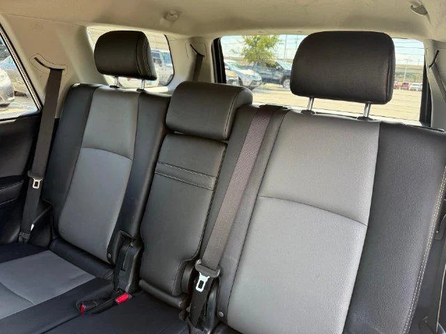 Certified Used 2023 CLASSIC SILVER METALLIC Toyota SR5 Premium image 55