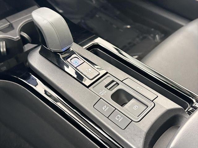 Certified Used 2024 CUTTING EDGE Toyota  image 28