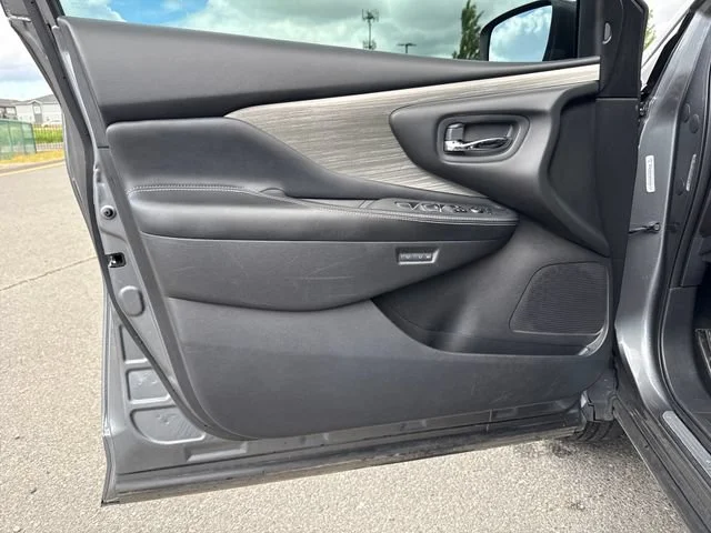 Used 2017 Gun Metallic Nissan Platinum image 18