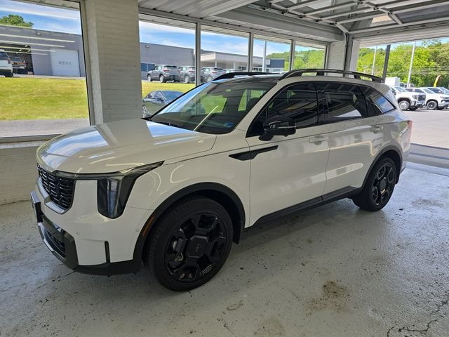 Used 2025 White Kia X-Line SX Prestige image 2