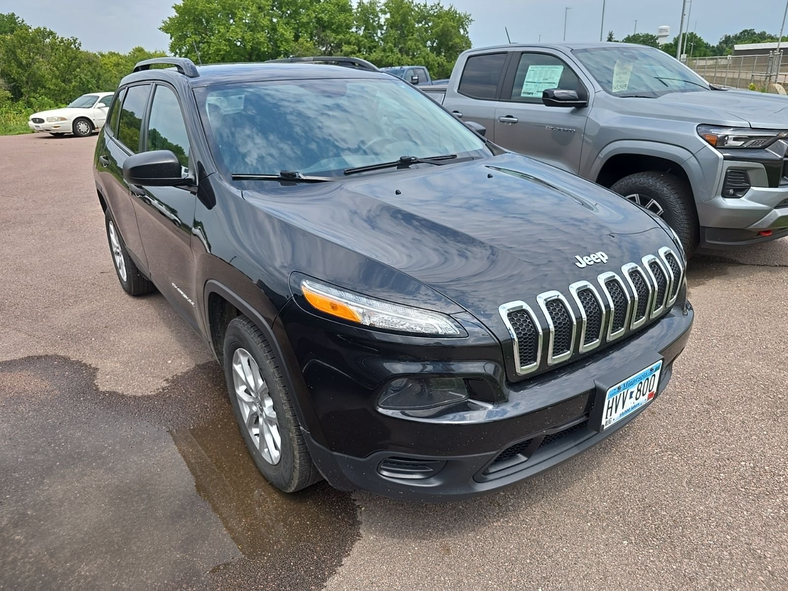 Used 2016 Brilliant Black Crystal Pearlcoat JEEP Sport image 2