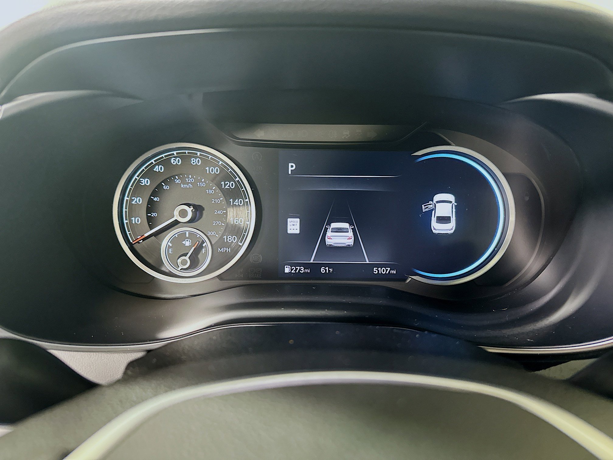 2025 GENESIS G70 Standard - Photo 19