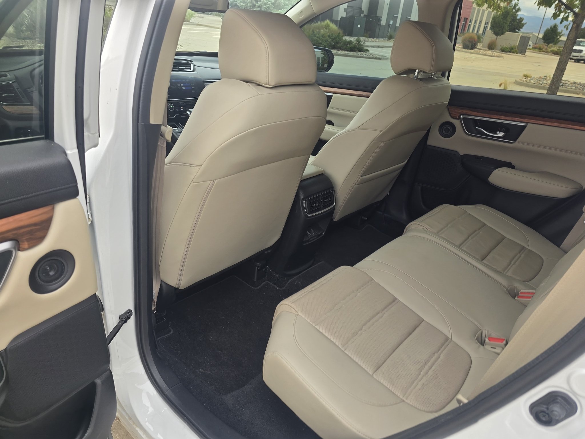Used 2021 Platinum White Pearl Honda Touring image 15