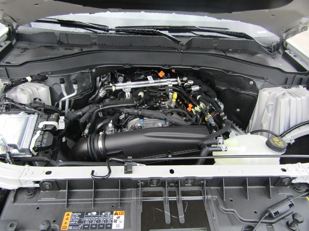New 2027 Avalanche Gray Ford Active image 13