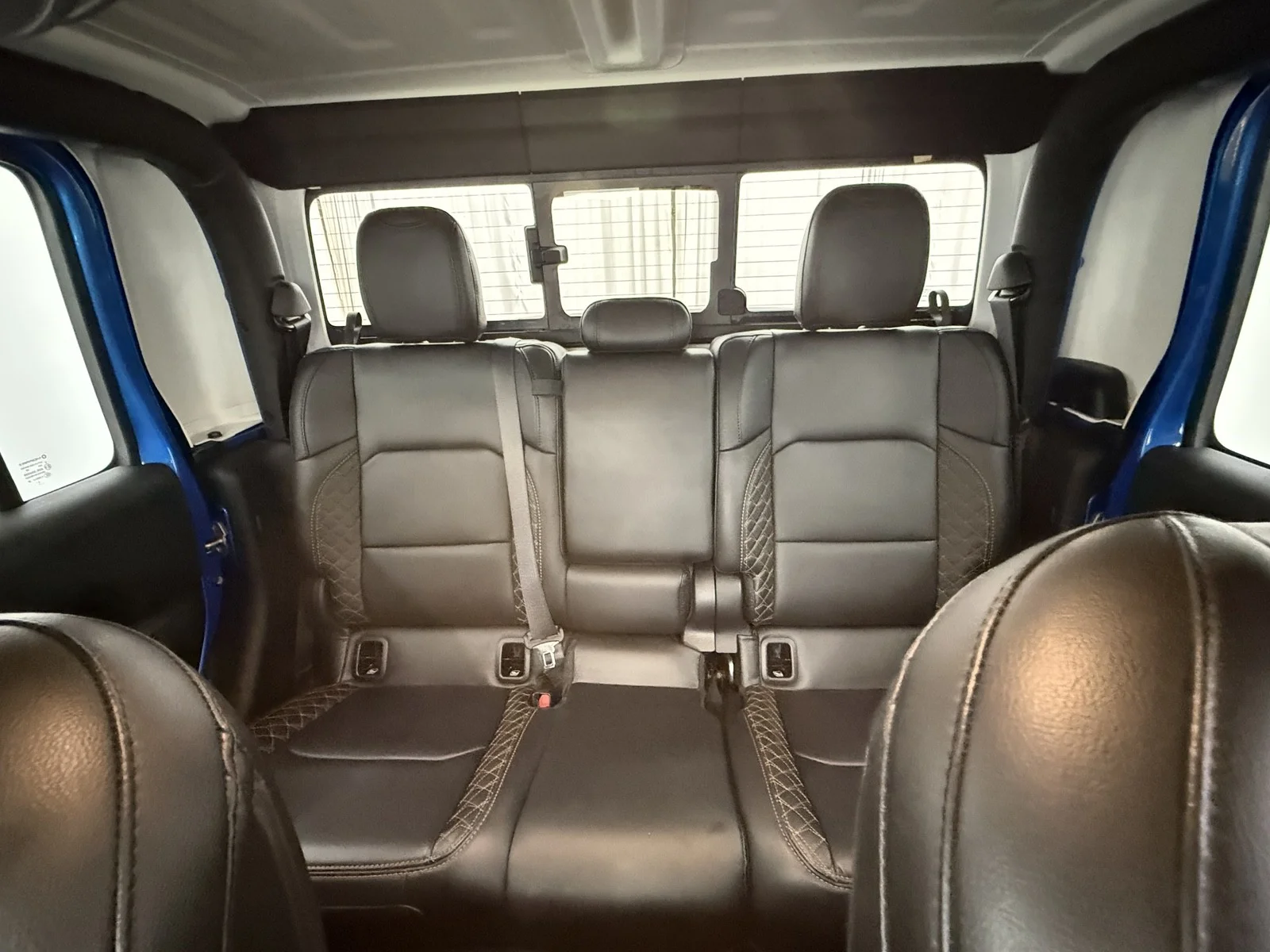 Used 2022 Hydro Blue Pearlcoat Jeep High Altitude 4x4 image 13