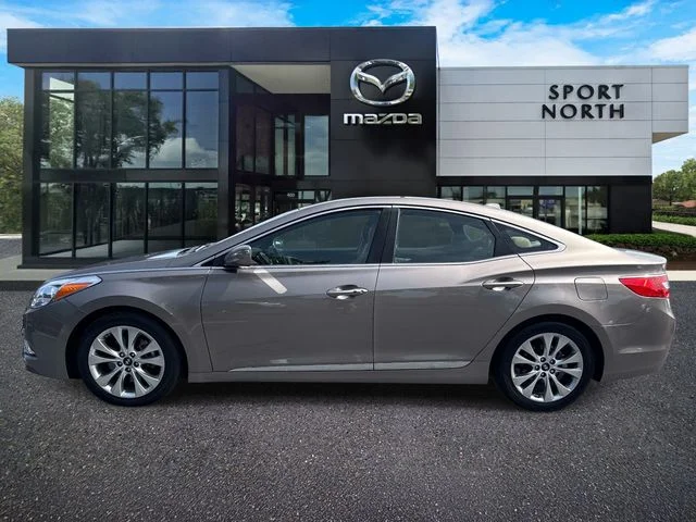 Used 2013 Brown Hyundai Base image 6